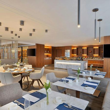 Jeddah Marriott Hotel Madinah Road Екстериор снимка The lounge at the airport