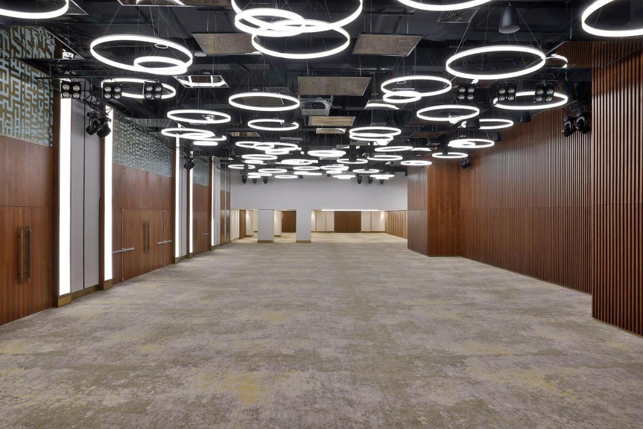 Jeddah Marriott Hotel Madinah Road Екстериор снимка The interior of the National Cultural Centre